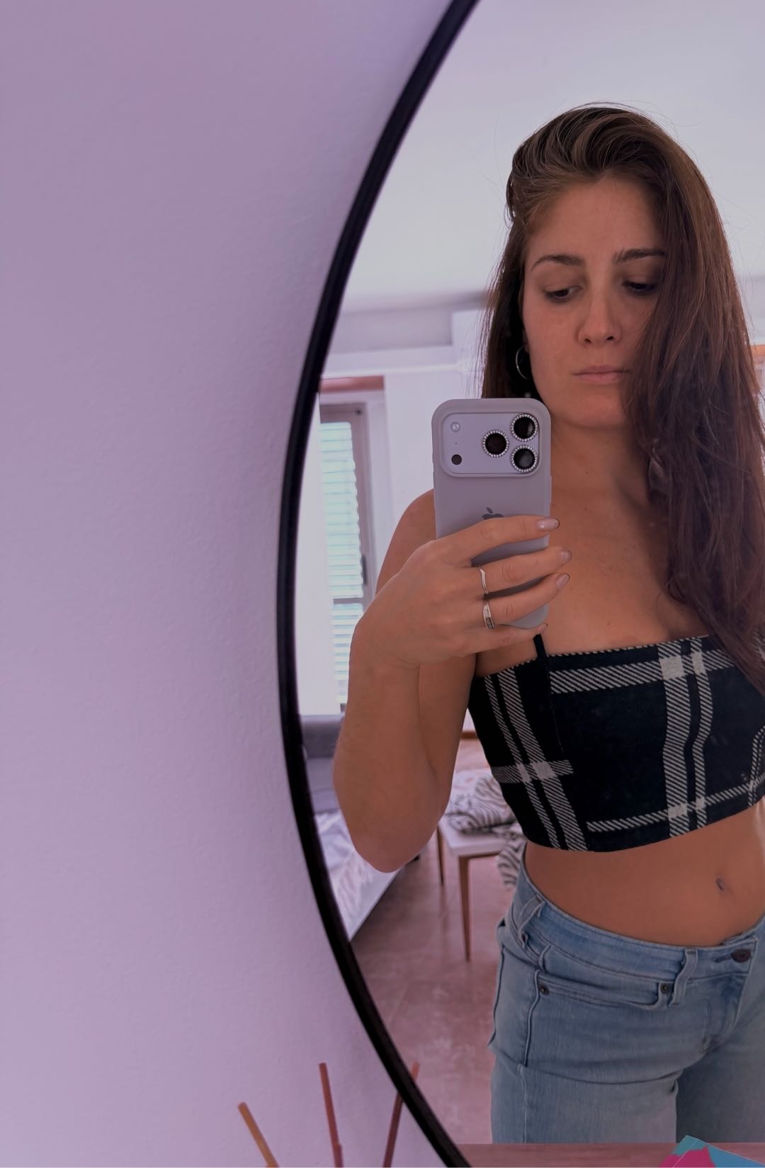 Cloe, 22